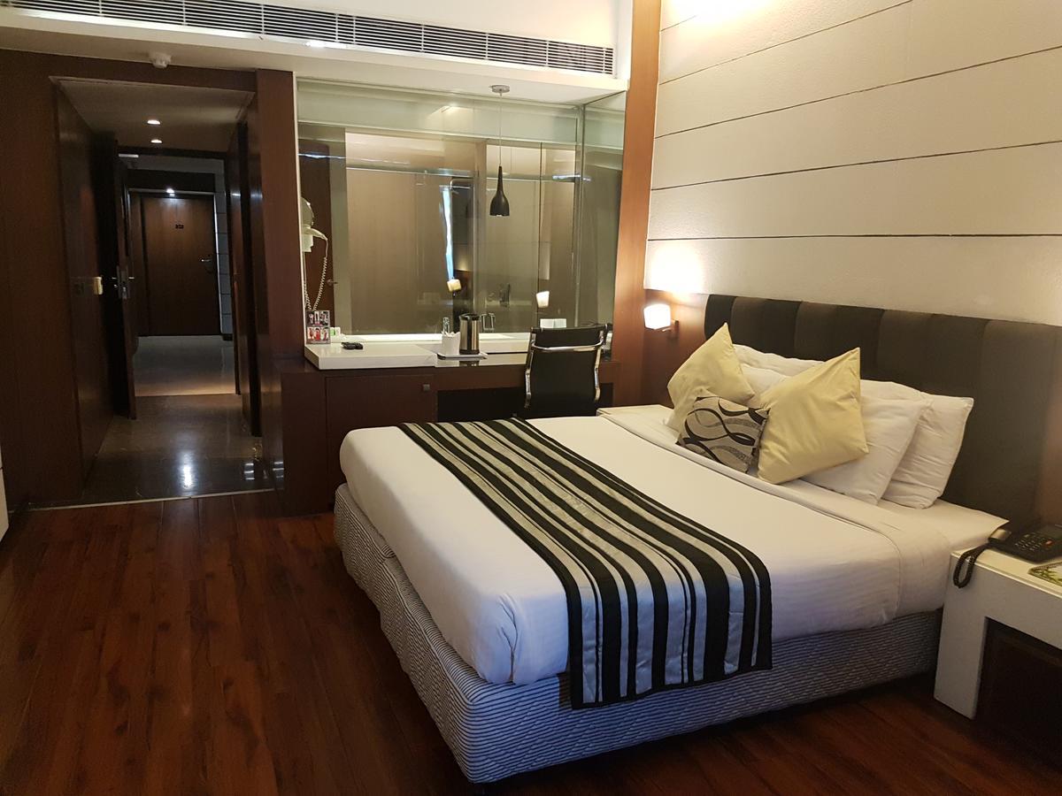 Chandīgarh Hotel Gk International מראה חיצוני תמונה