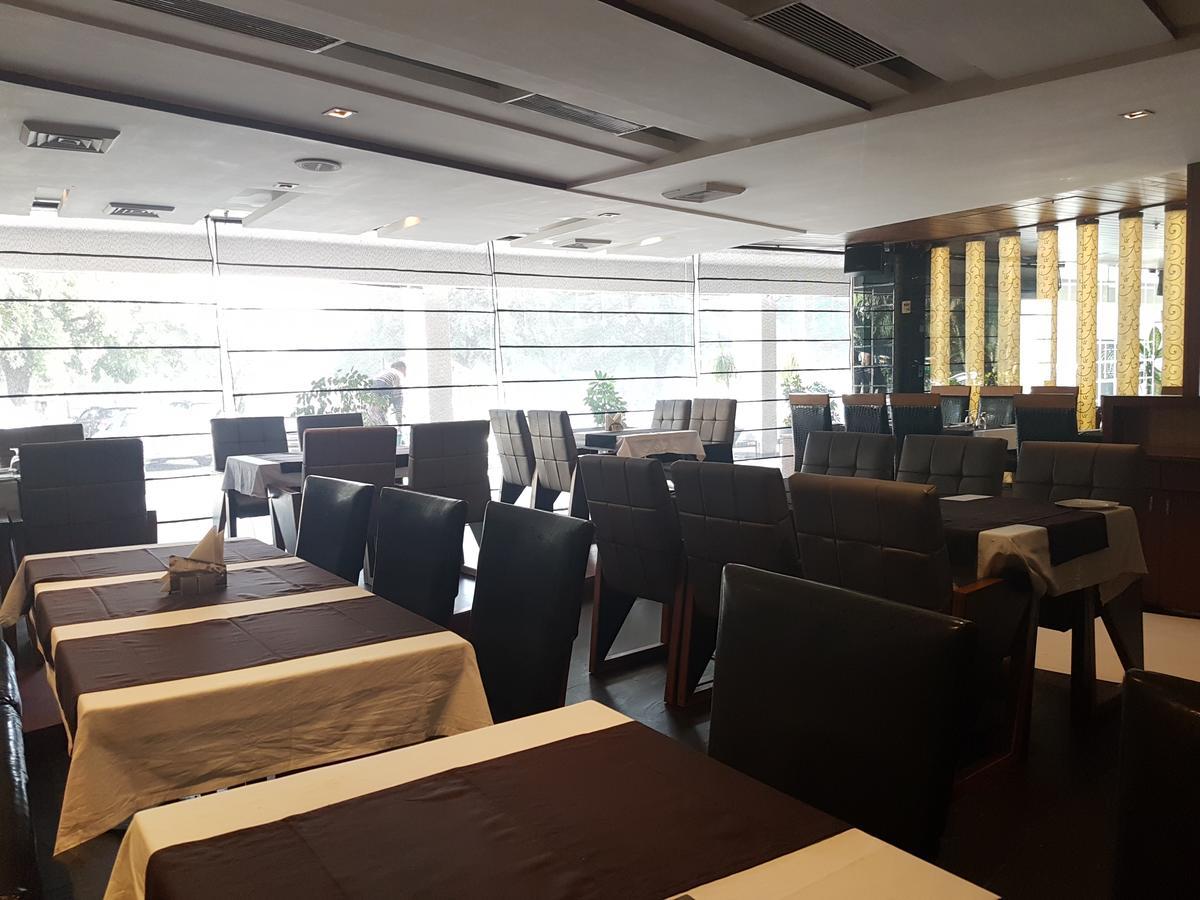 Chandīgarh Hotel Gk International מראה חיצוני תמונה